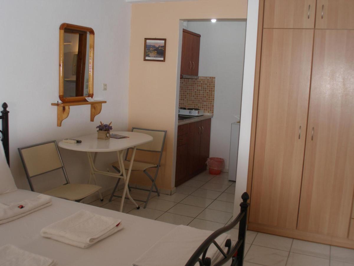 Efi Apartments Myrina Extérieur photo