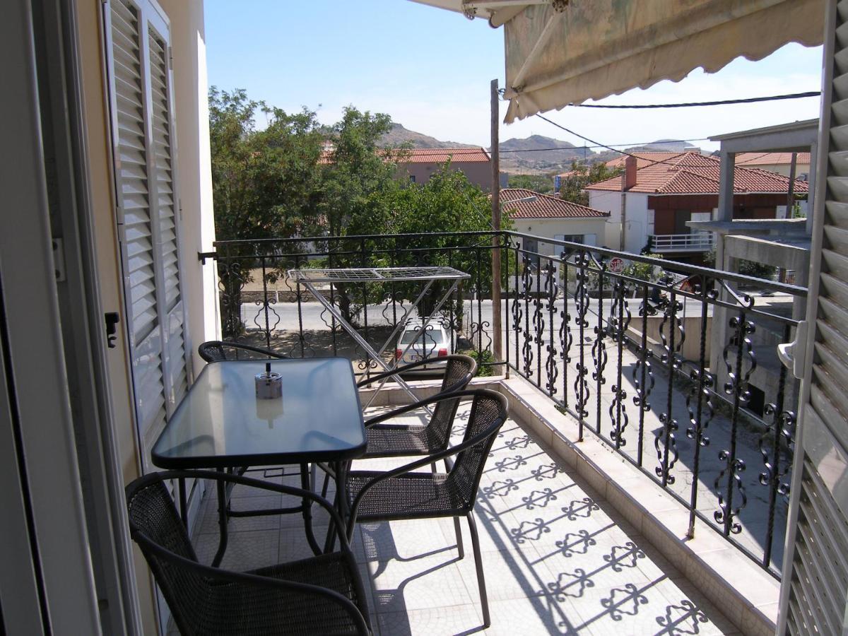 Efi Apartments Myrina Extérieur photo